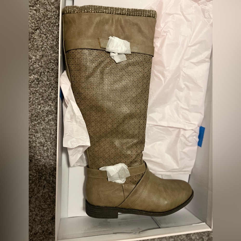8 tan brown boots
